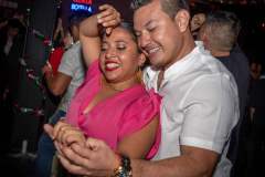pareja-mexicana-bailando-salsa-en-merida
