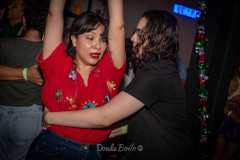 pareja-bailando-al-ritmo-de-bachata