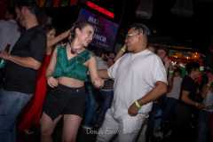 pareja-bailando-salsa-romantica-en-merida